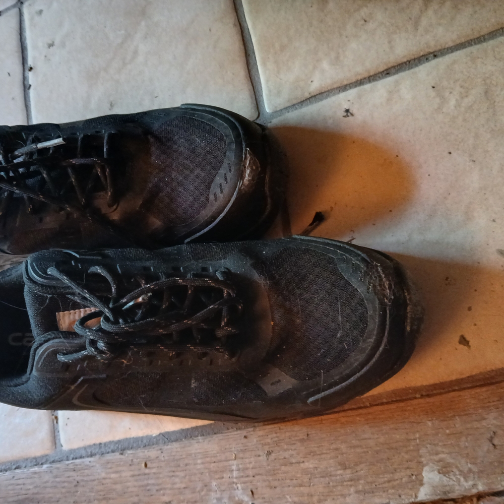 Carhartt Black Athletic Shoes with Classic Design